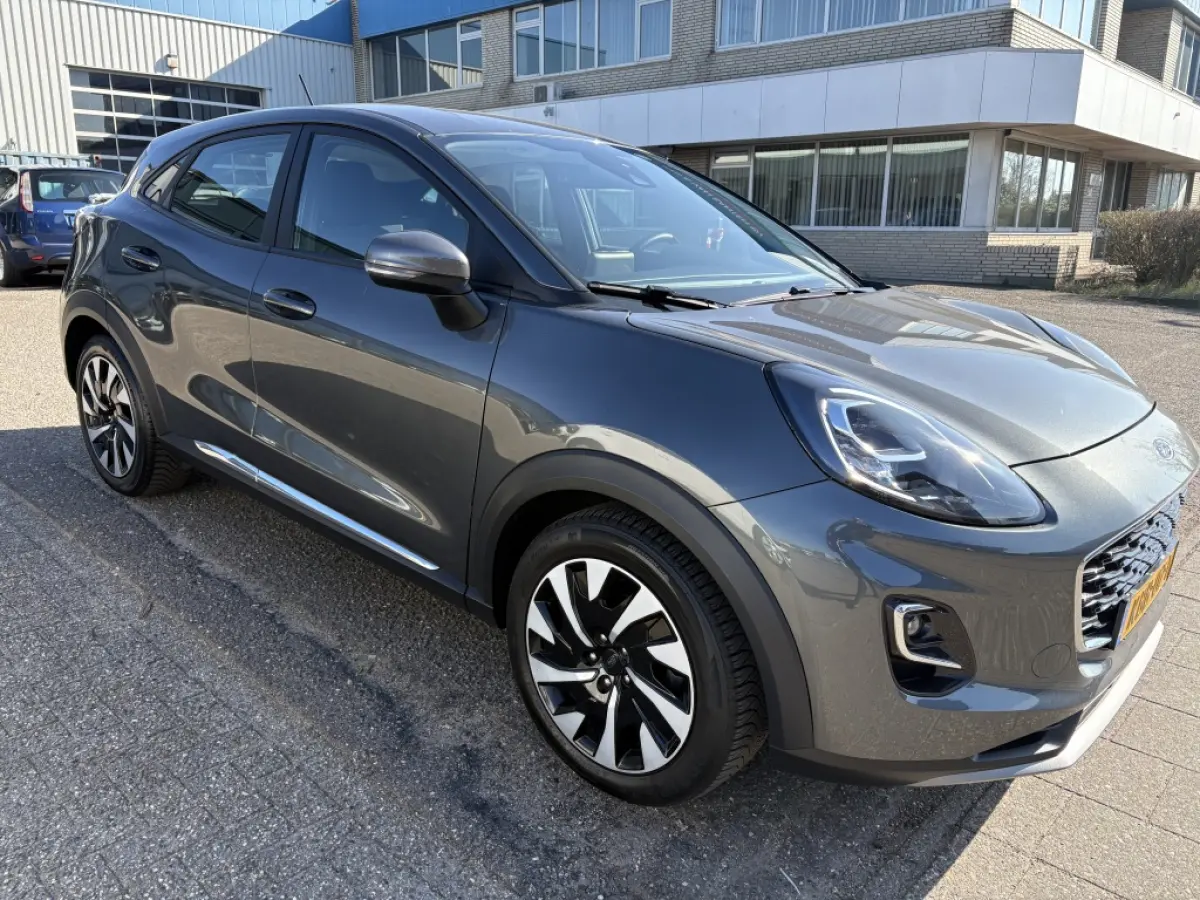 1.0 EcoBoost Hybride Titanium