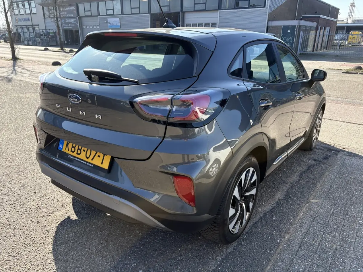 1.0 EcoBoost Hybride Titanium