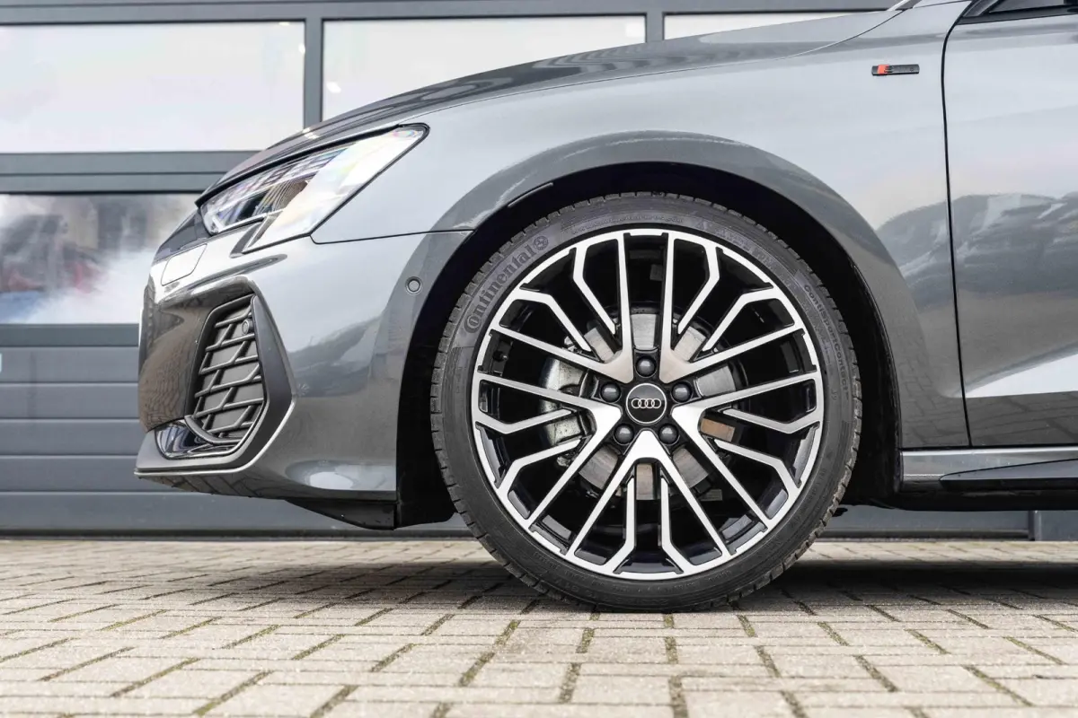 35 TFSI 150pk S-tronic S Edition | Panoramadak | 19" Velgen | SONOS