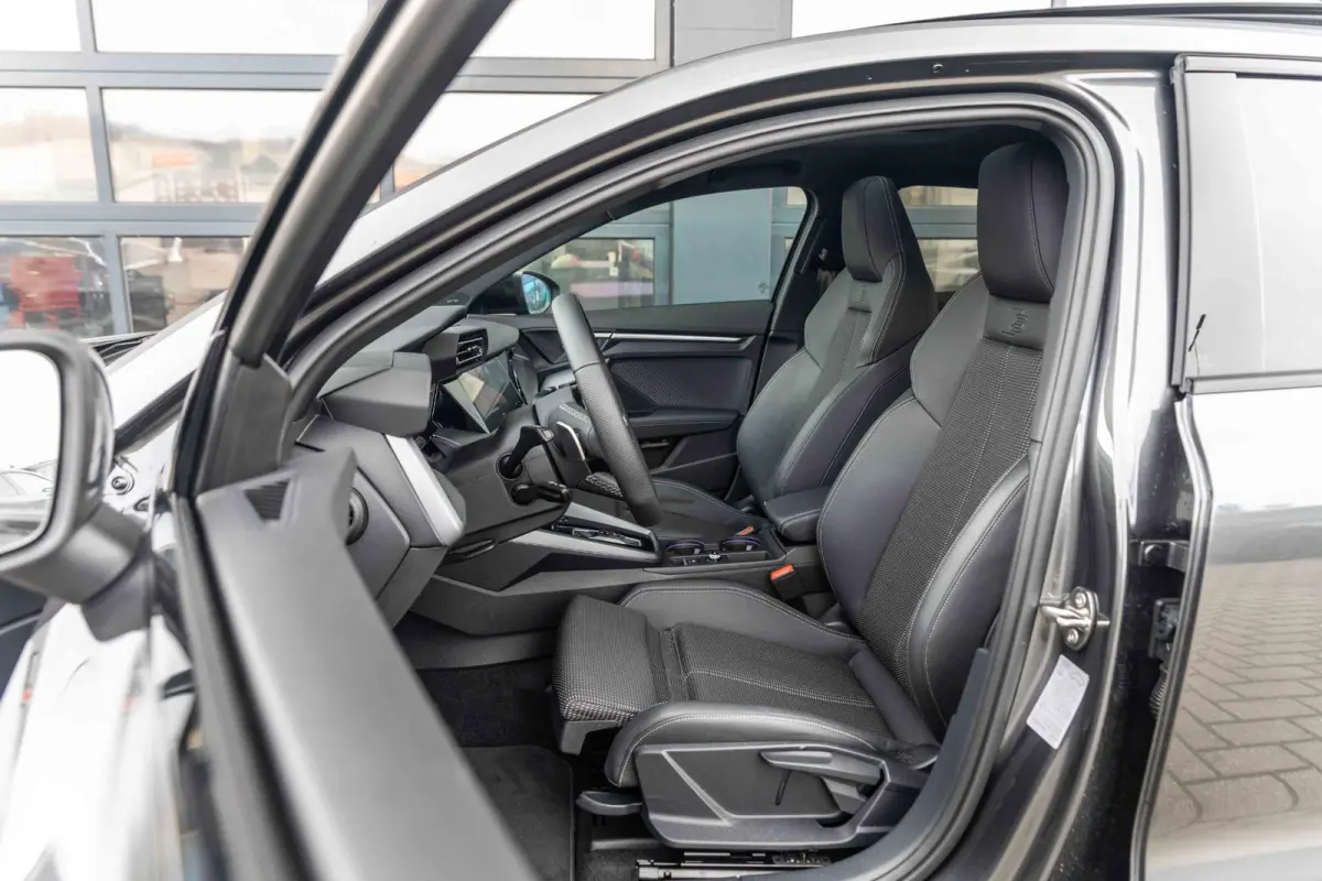 35 TFSI 150pk S-tronic S Edition | Panoramadak | 19" Velgen | SONOS