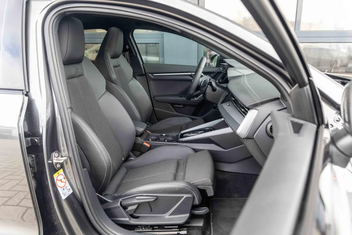 35 TFSI 150pk S-tronic S Edition | Panoramadak | 19" Velgen | SONOS