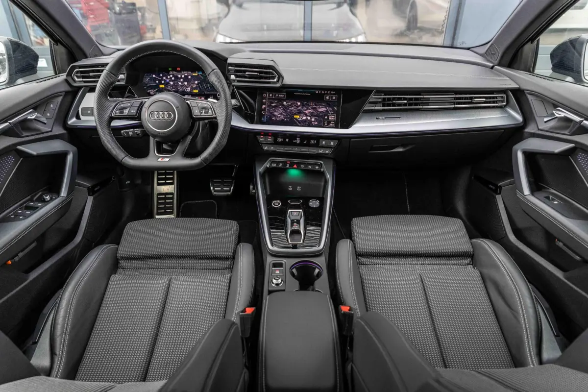 35 TFSI 150pk S-tronic S Edition | Panoramadak | 19" Velgen | SONOS