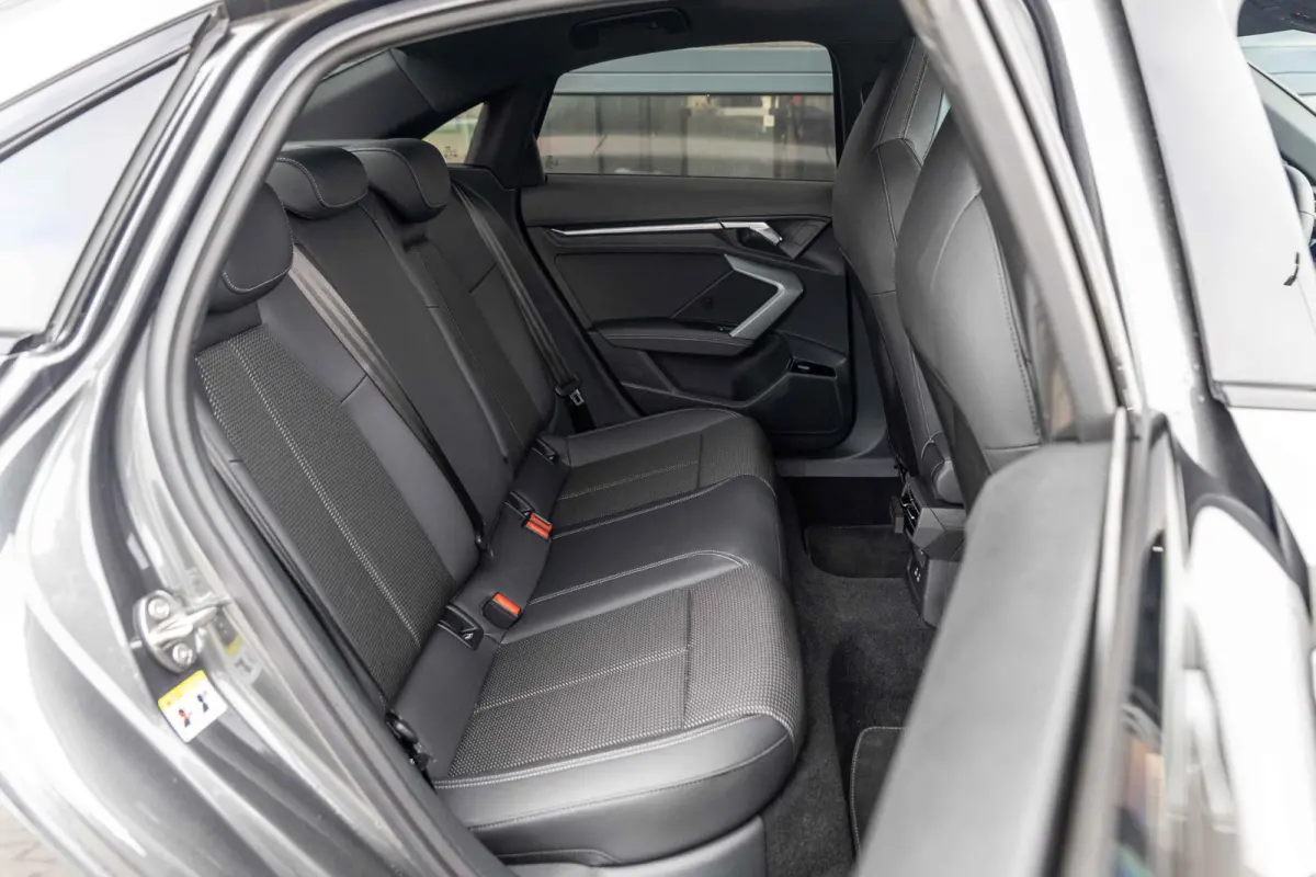 35 TFSI 150pk S-tronic S Edition | Panoramadak | 19" Velgen | SONOS