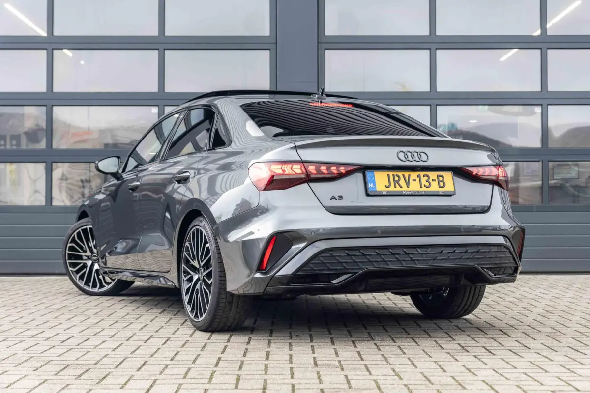 35 TFSI 150pk S-tronic S Edition | Panoramadak | 19" Velgen | SONOS