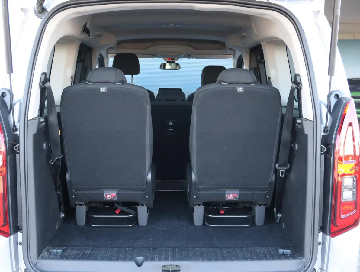 110pk L2H1 Edition UNIEK! | 1ste eigenaar | Camera | 7 persoons | Stuurverwarming | Navigatie | Airco | Geschikt Camper kit