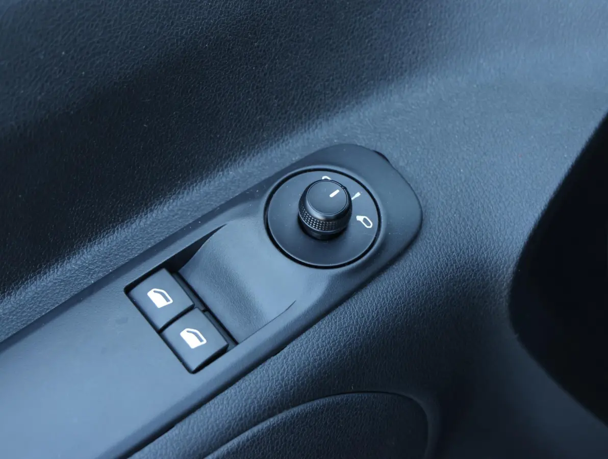 110pk L2H1 Edition UNIEK! | 1ste eigenaar | Camera | 7 persoons | Stuurverwarming | Navigatie | Airco | Geschikt Camper kit