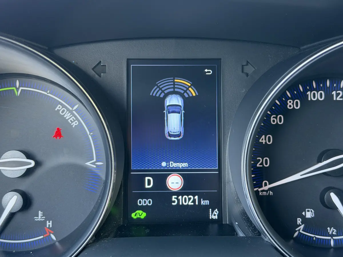 1.8 Hybrid Style / Bi tone | BSM | Draadloos Apple Carplay/Android auto | PDC V+A | Rijklaar!!!