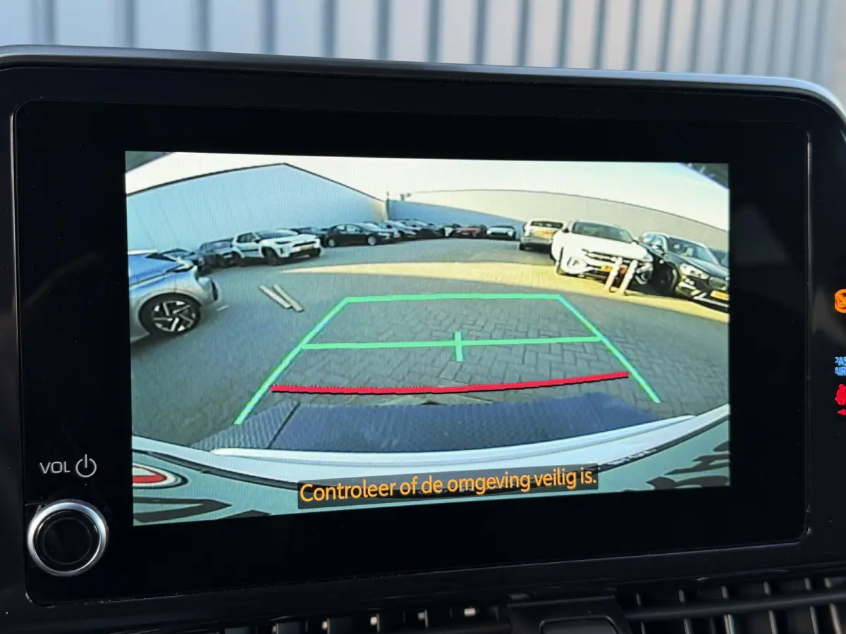 1.8 Hybrid Style / Bi tone | BSM | Draadloos Apple Carplay/Android auto | PDC V+A | Rijklaar!!!
