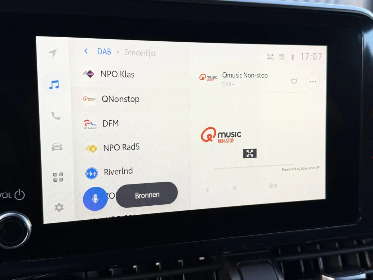 1.8 Hybrid Style / Bi tone | BSM | Draadloos Apple Carplay/Android auto | PDC V+A | Rijklaar!!!