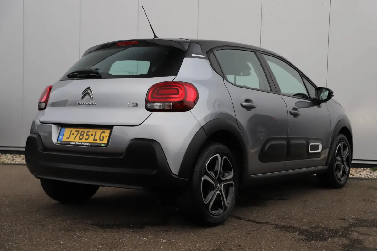 1.2 PureTech Feel Navigatie Carplay Android Climate Cruise Control Rijstrooksensor Parkeersensor All-season banden!