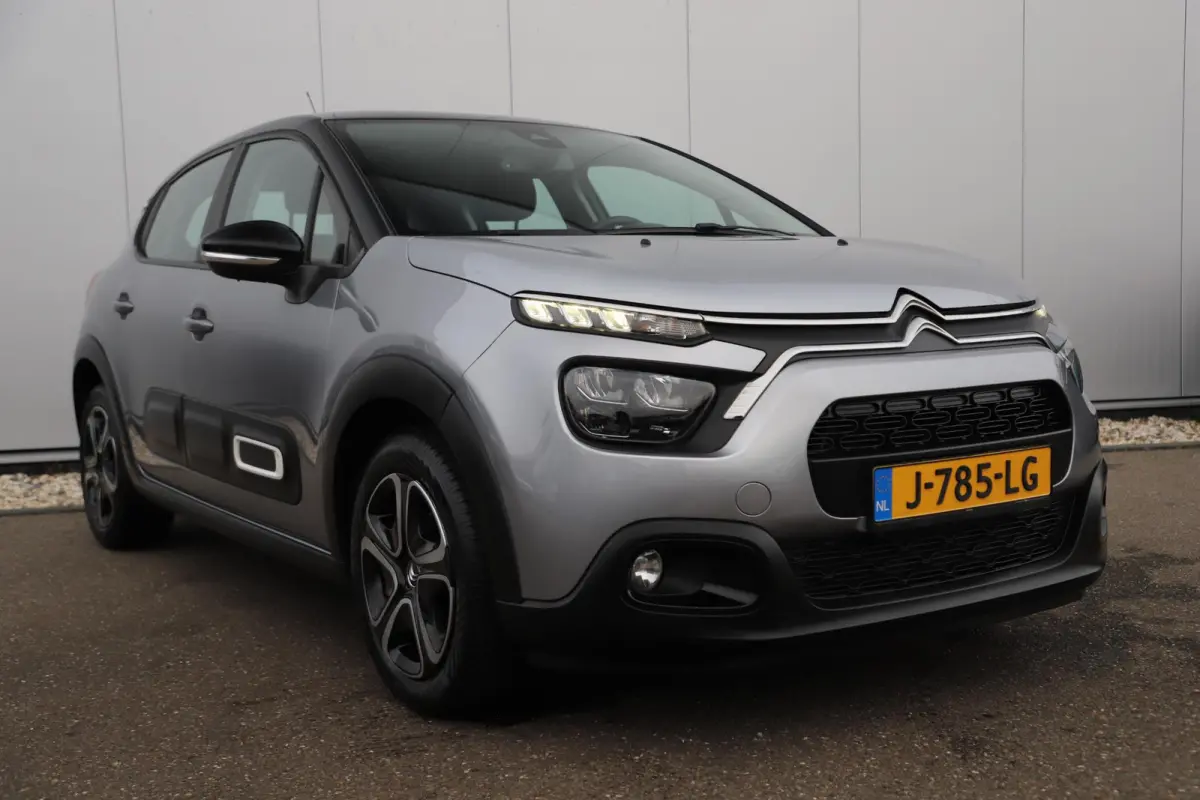 1.2 PureTech Feel Navigatie Carplay Android Climate Cruise Control Rijstrooksensor Parkeersensor All-season banden!