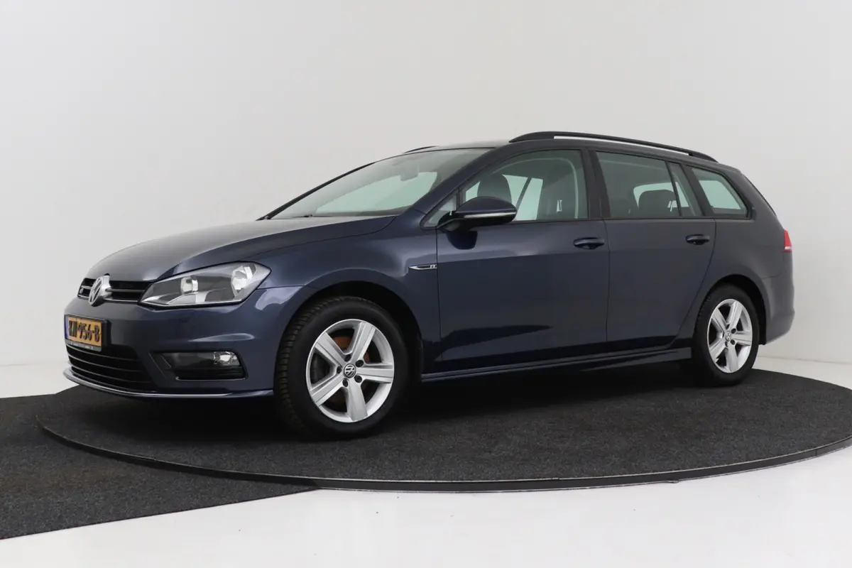 1.4 TSI Connected Series R-Line | Trekhaak | Stoelverwarming | Navigatie | Sportstoelen |