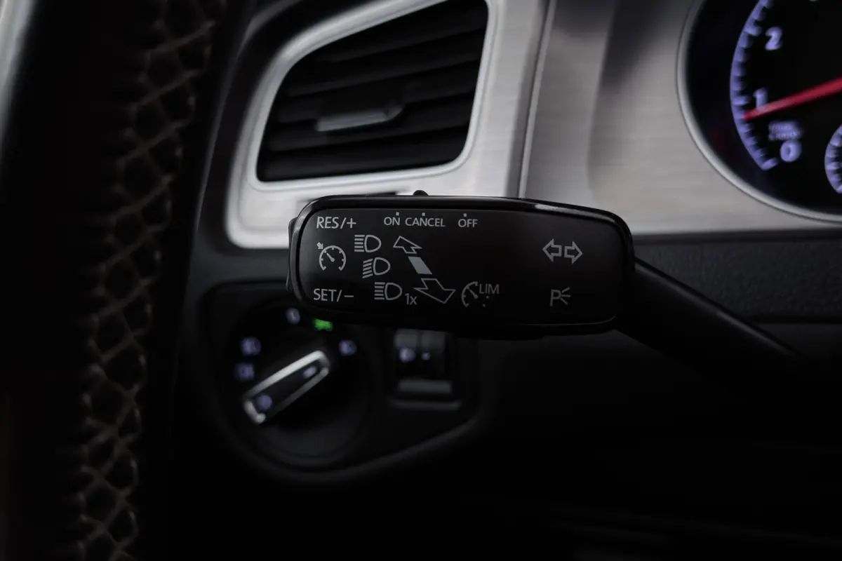 1.4 TSI Connected Series R-Line | Trekhaak | Stoelverwarming | Navigatie | Sportstoelen |