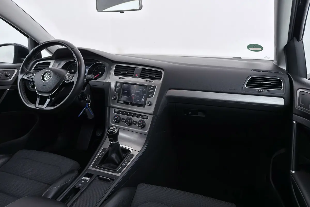 1.4 TSI Connected Series R-Line | Trekhaak | Stoelverwarming | Navigatie | Sportstoelen |