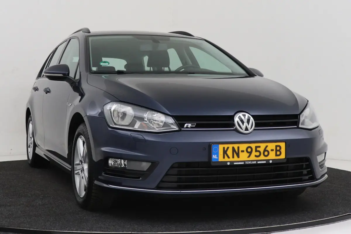 1.4 TSI Connected Series R-Line | Trekhaak | Stoelverwarming | Navigatie | Sportstoelen |