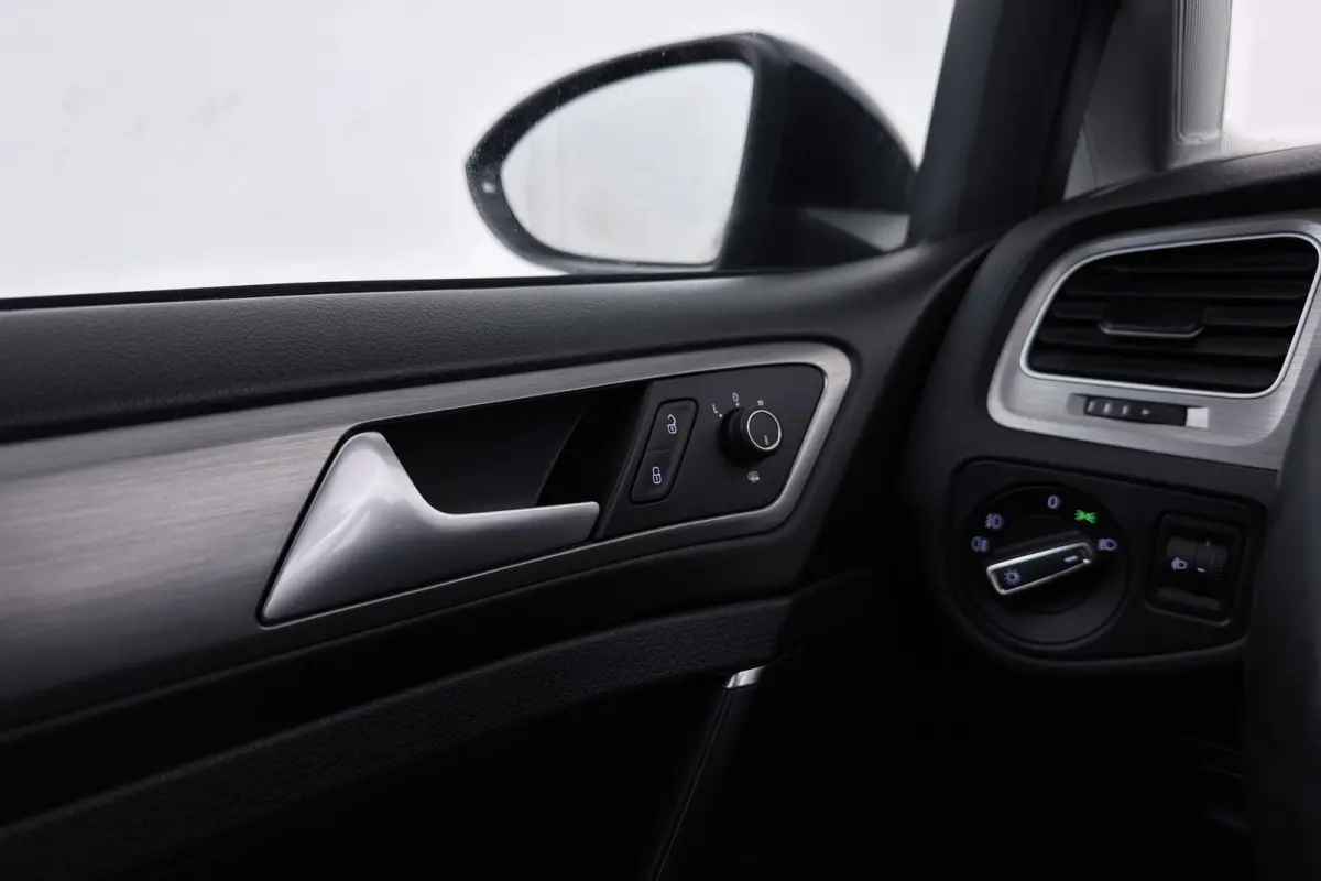 1.4 TSI Connected Series R-Line | Trekhaak | Stoelverwarming | Navigatie | Sportstoelen |