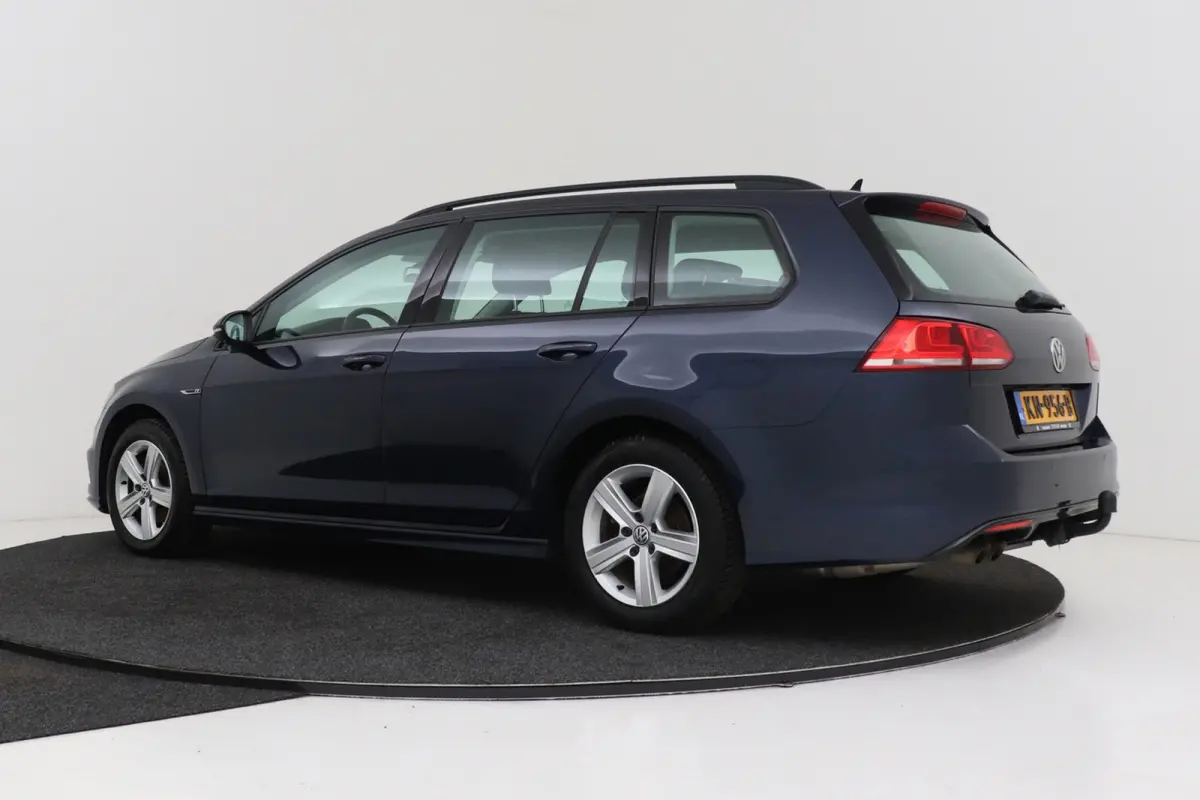 1.4 TSI Connected Series R-Line | Trekhaak | Stoelverwarming | Navigatie | Sportstoelen |