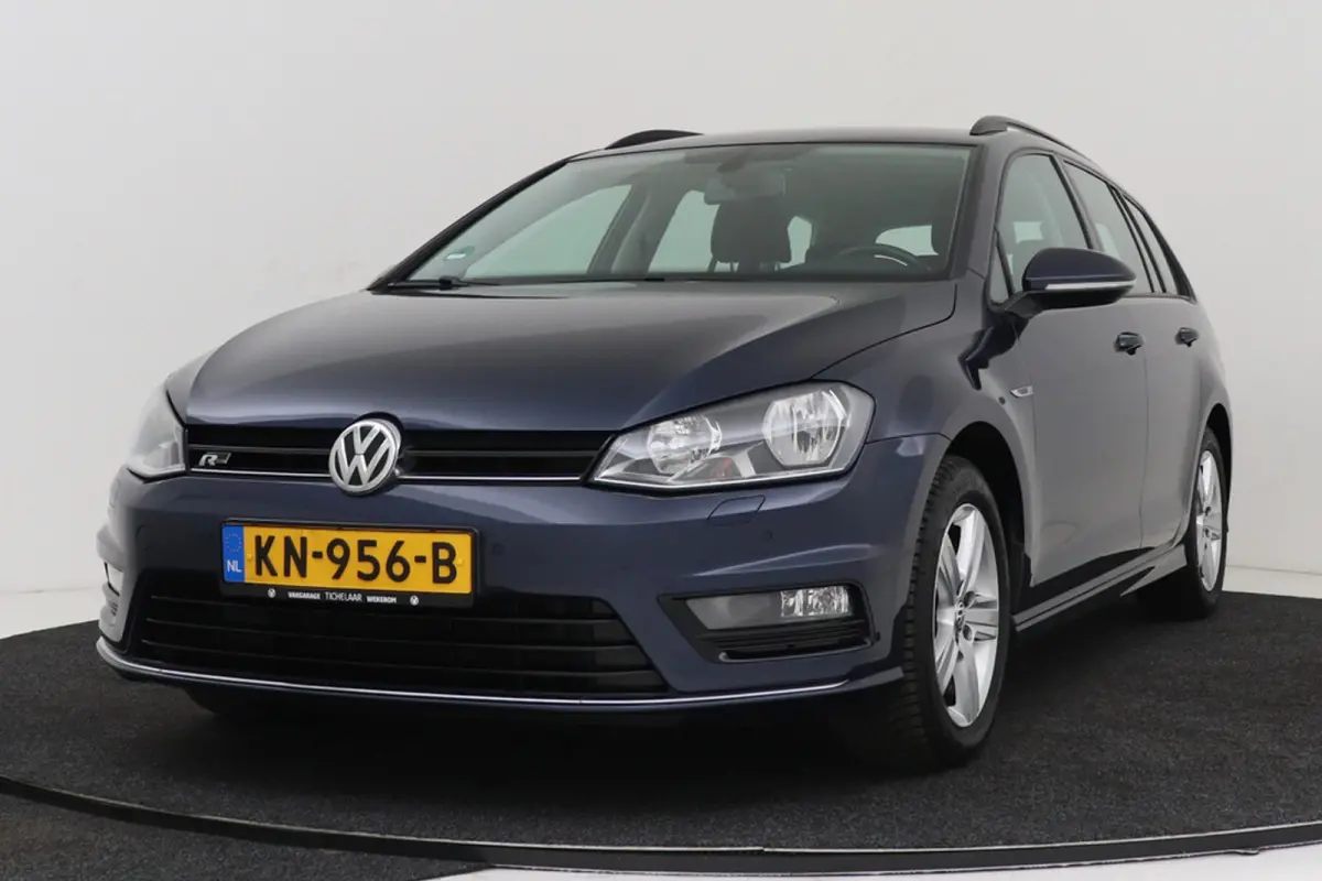1.4 TSI Connected Series R-Line | Trekhaak | Stoelverwarming | Navigatie | Sportstoelen |