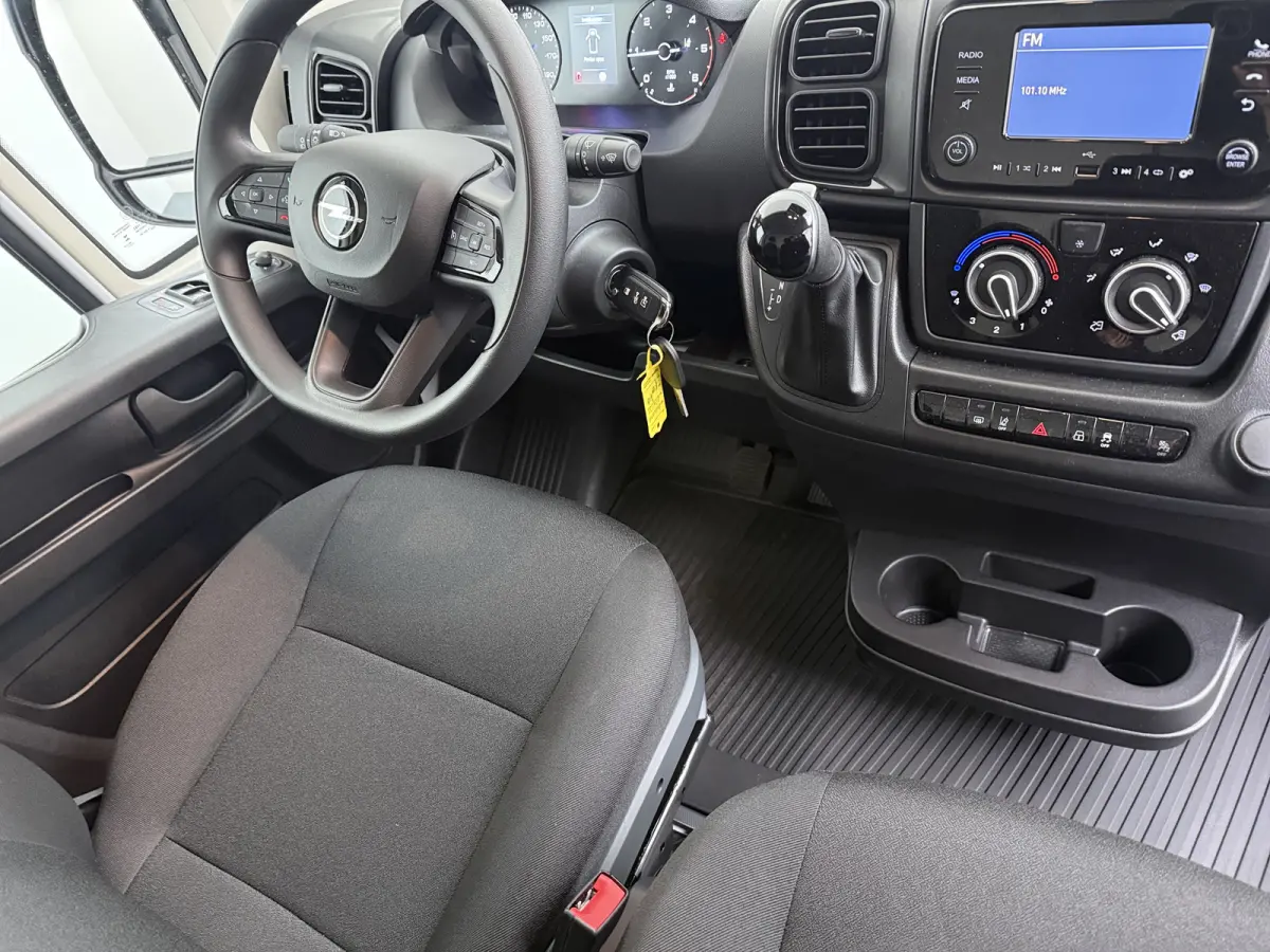 35 L2H2 BlueHDI 140pk Automaat | NIEUW BPM VRIJ | CAMERA | CARPLAY | PDC | AIRCO |