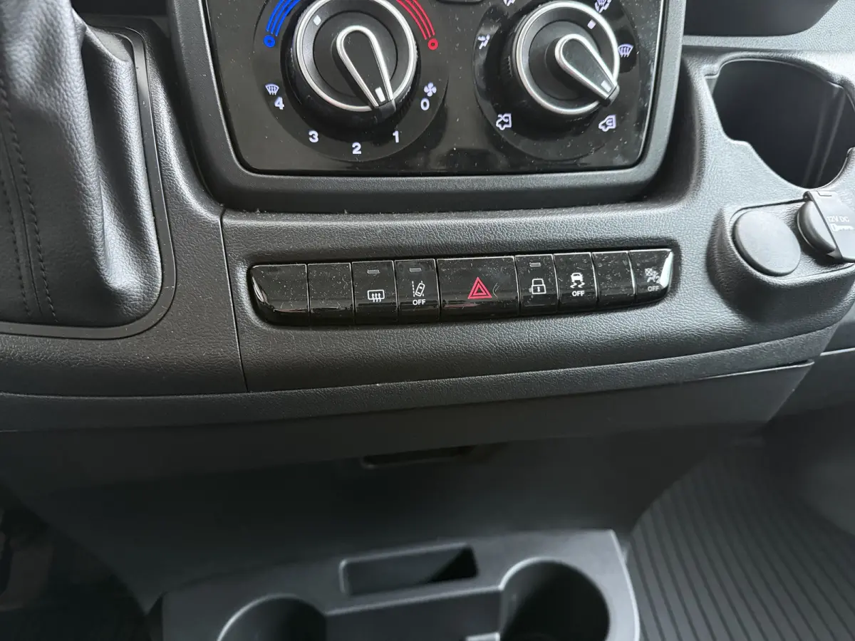 35 L2H2 BlueHDI 140pk Automaat | NIEUW BPM VRIJ | CAMERA | CARPLAY | PDC | AIRCO |