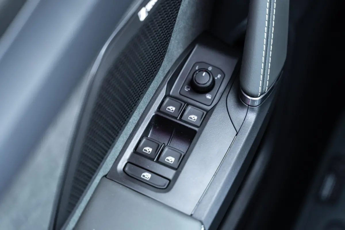 1.5 TSI e-Hybrid 272pk VZ Tribe Edition | Panoramadak | Trekhaak