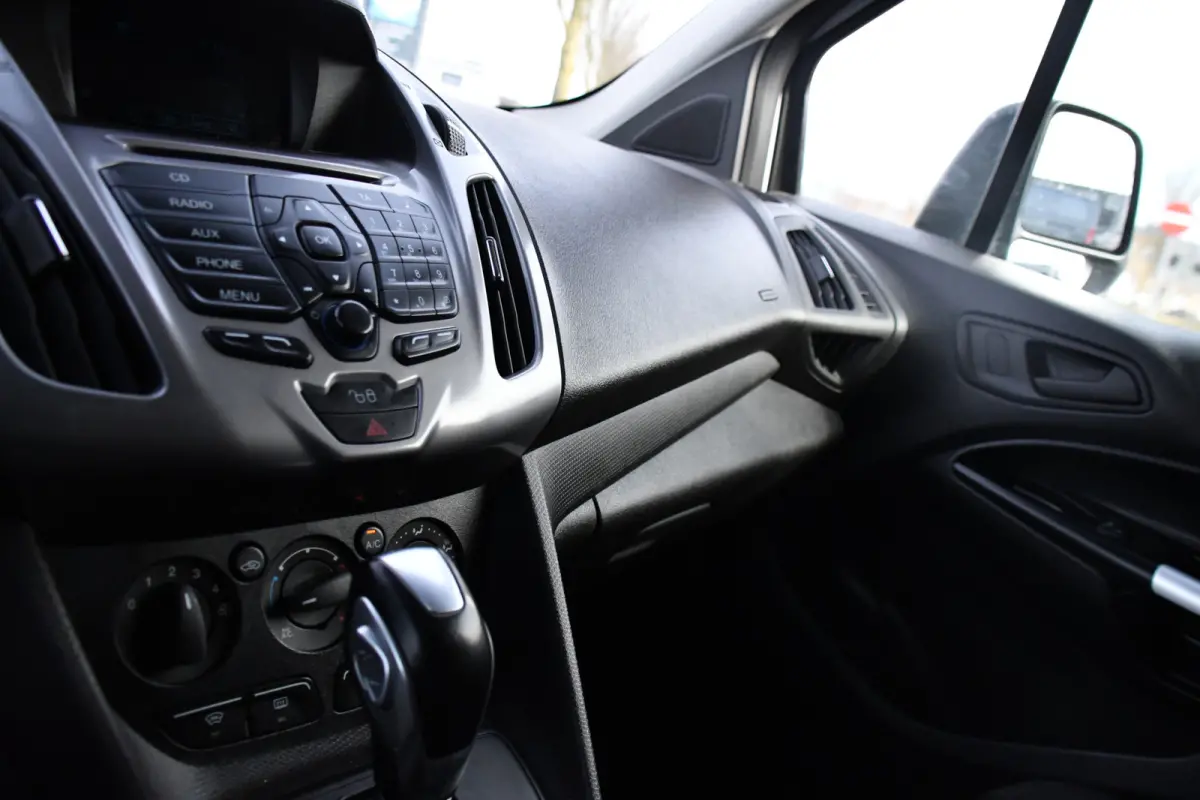1.5 TDCI L1 PB Edition Cruise, 120pk, sensoren, Stoelverwarming, Trekhaak, Automaat, 3 zits, Airco, Uniek!