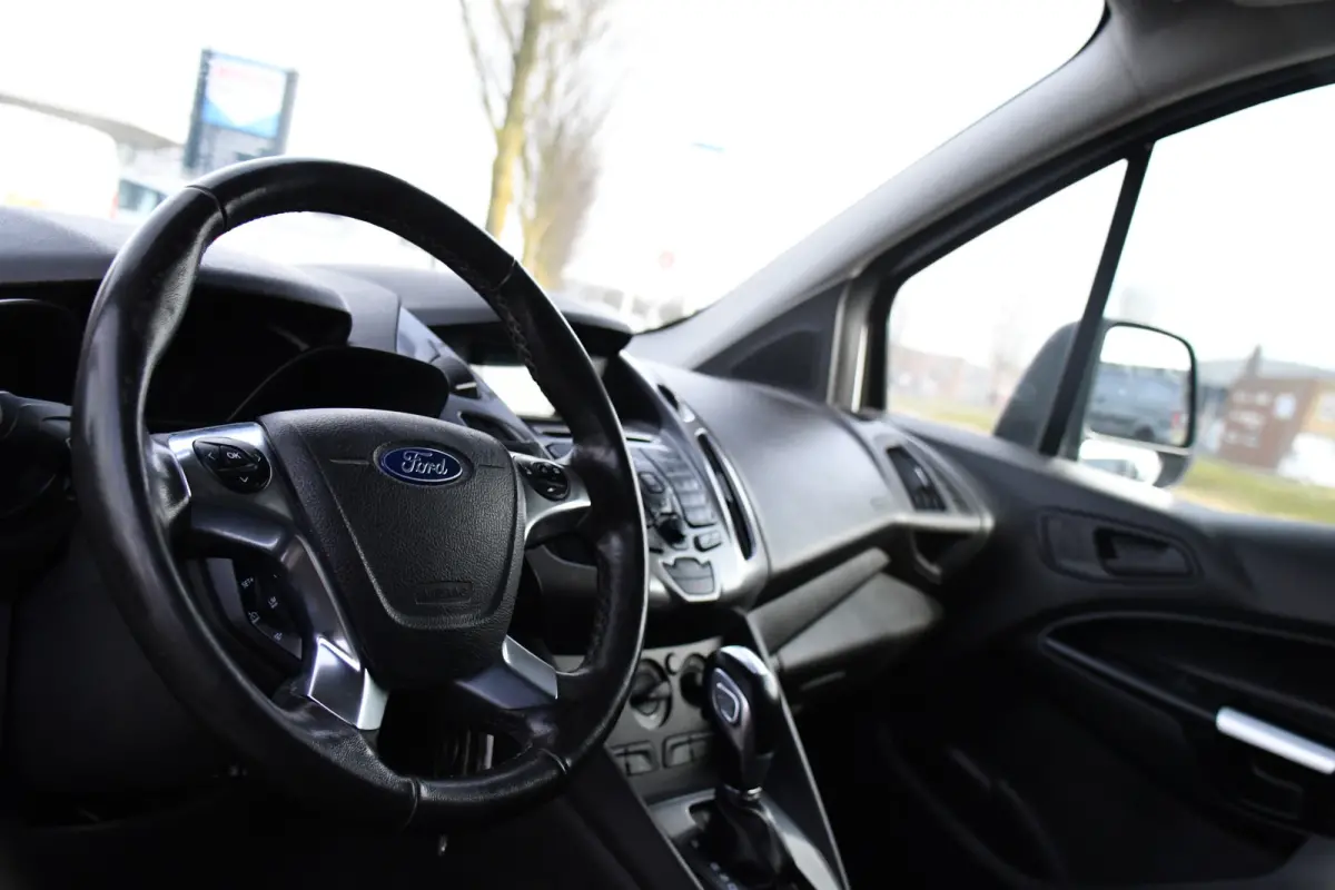 1.5 TDCI L1 PB Edition Cruise, 120pk, sensoren, Stoelverwarming, Trekhaak, Automaat, 3 zits, Airco, Uniek!