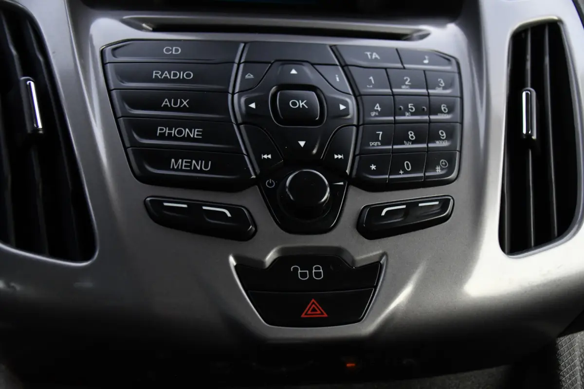 1.5 TDCI L1 PB Edition Cruise, 120pk, sensoren, Stoelverwarming, Trekhaak, Automaat, 3 zits, Airco, Uniek!