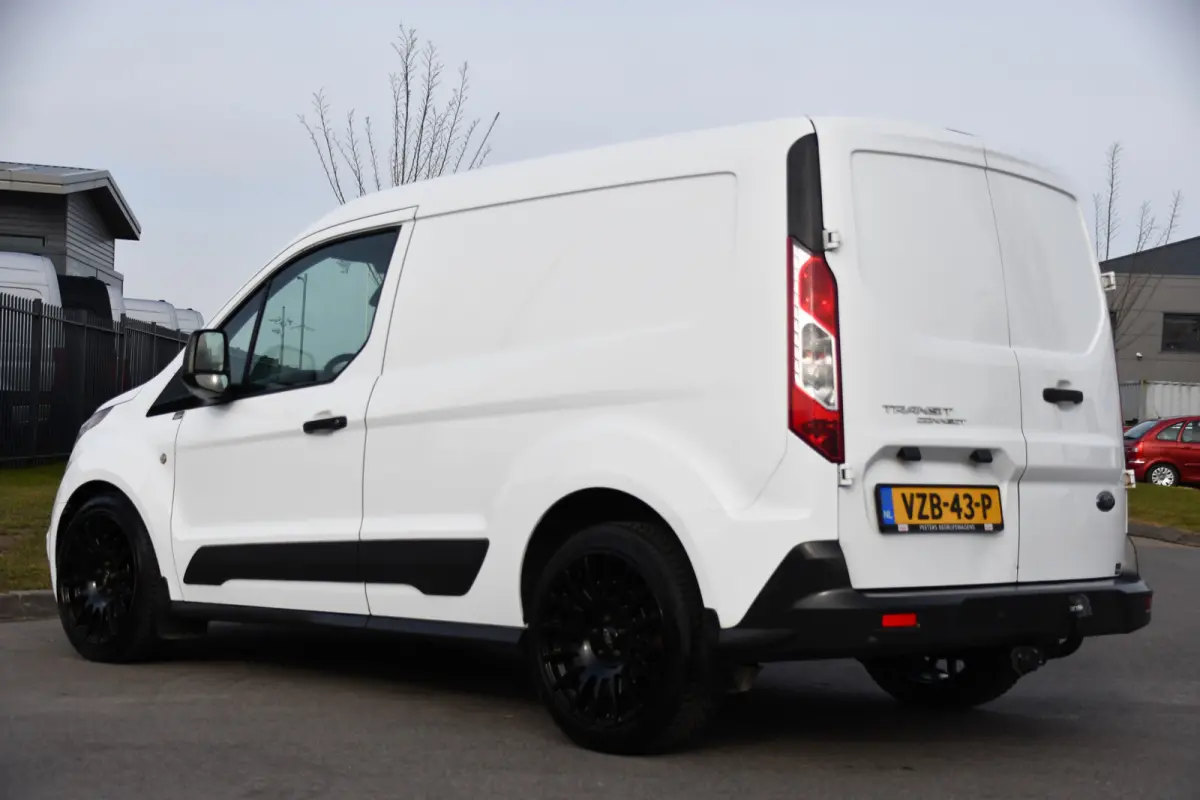 1.5 TDCI L1 PB Edition Cruise, 120pk, sensoren, Stoelverwarming, Trekhaak, Automaat, 3 zits, Airco, Uniek!