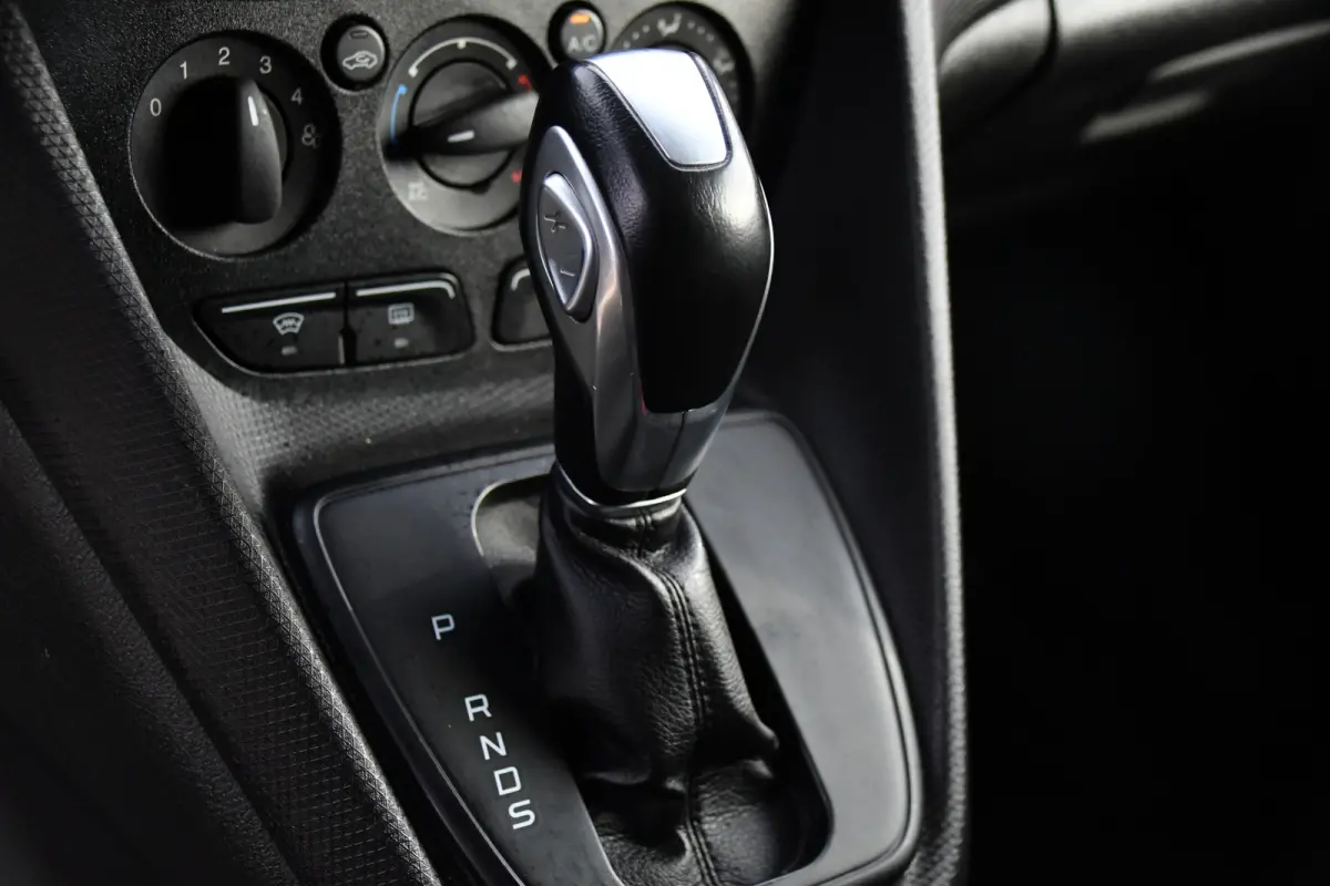 1.5 TDCI L1 PB Edition Cruise, 120pk, sensoren, Stoelverwarming, Trekhaak, Automaat, 3 zits, Airco, Uniek!