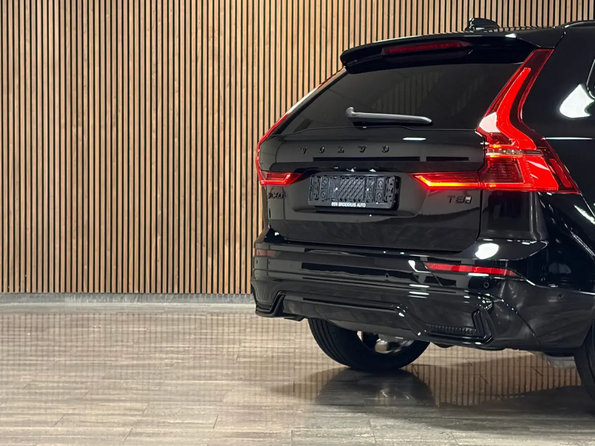 T8 AWD Recharge Plus Black Edition | MY26 Facelift en vol! | Nieuw! | Luchtvering | 360° Camera | Head-Up Display | Harman Kardon | 455pk | Adaptieve Cruise Control | Stoelverwarming voor+a