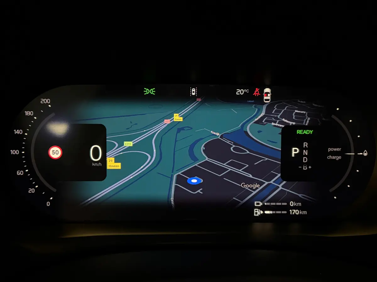 T8 AWD Recharge Plus Black Edition | MY26 Facelift en vol! | Nieuw! | Luchtvering | 360° Camera | Head-Up Display | Harman Kardon | 455pk | Adaptieve Cruise Control | Stoelverwarming voor+a