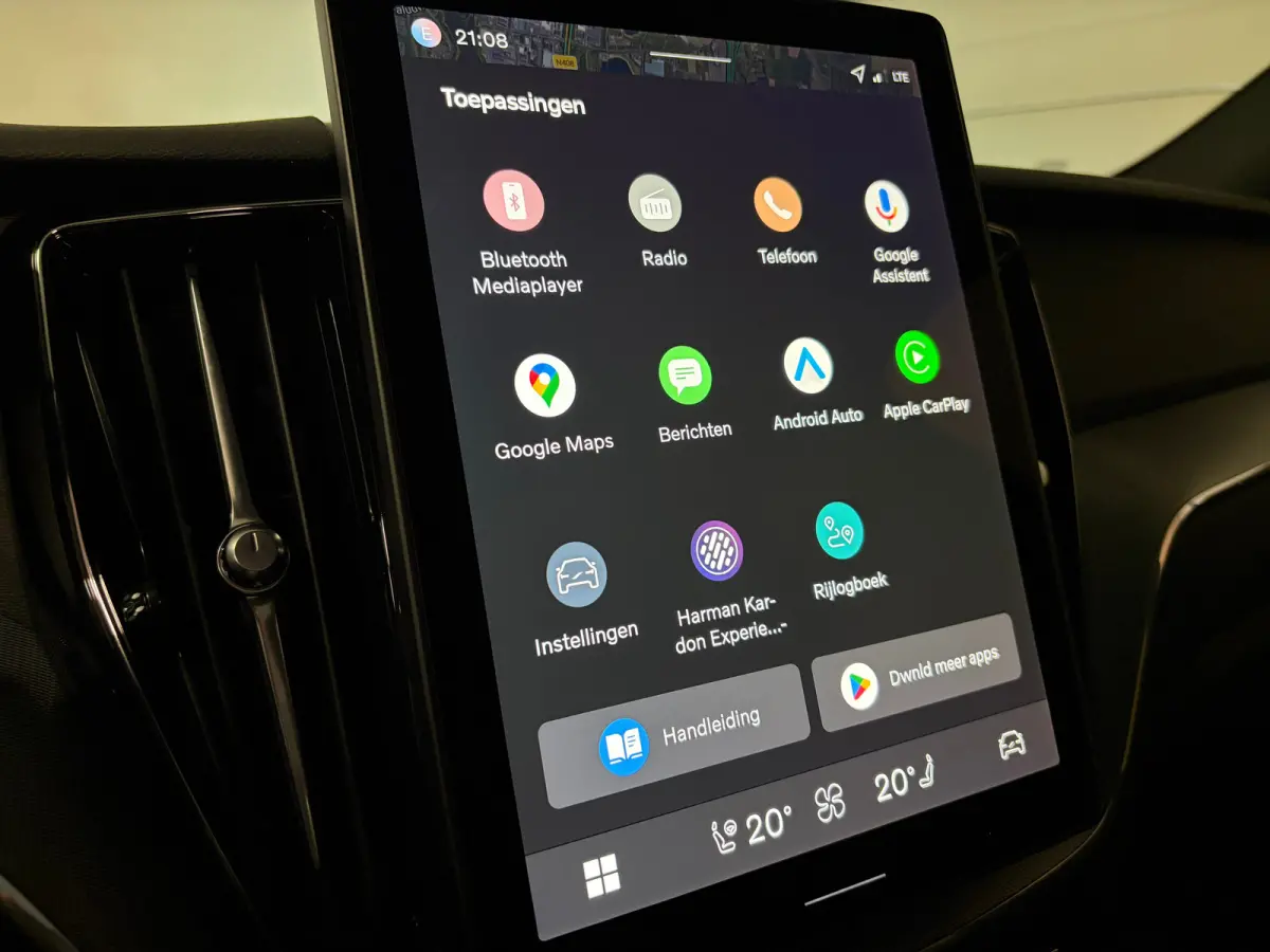 T8 AWD Recharge Plus Black Edition | MY26 Facelift en vol! | Nieuw! | Luchtvering | 360° Camera | Head-Up Display | Harman Kardon | 455pk | Adaptieve Cruise Control | Stoelverwarming voor+a