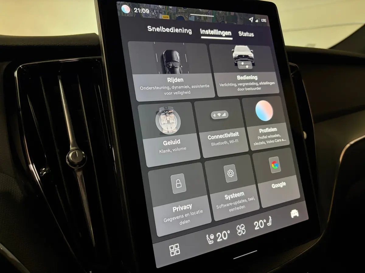 T8 AWD Recharge Plus Black Edition | MY26 Facelift en vol! | Nieuw! | Luchtvering | 360° Camera | Head-Up Display | Harman Kardon | 455pk | Adaptieve Cruise Control | Stoelverwarming voor+a