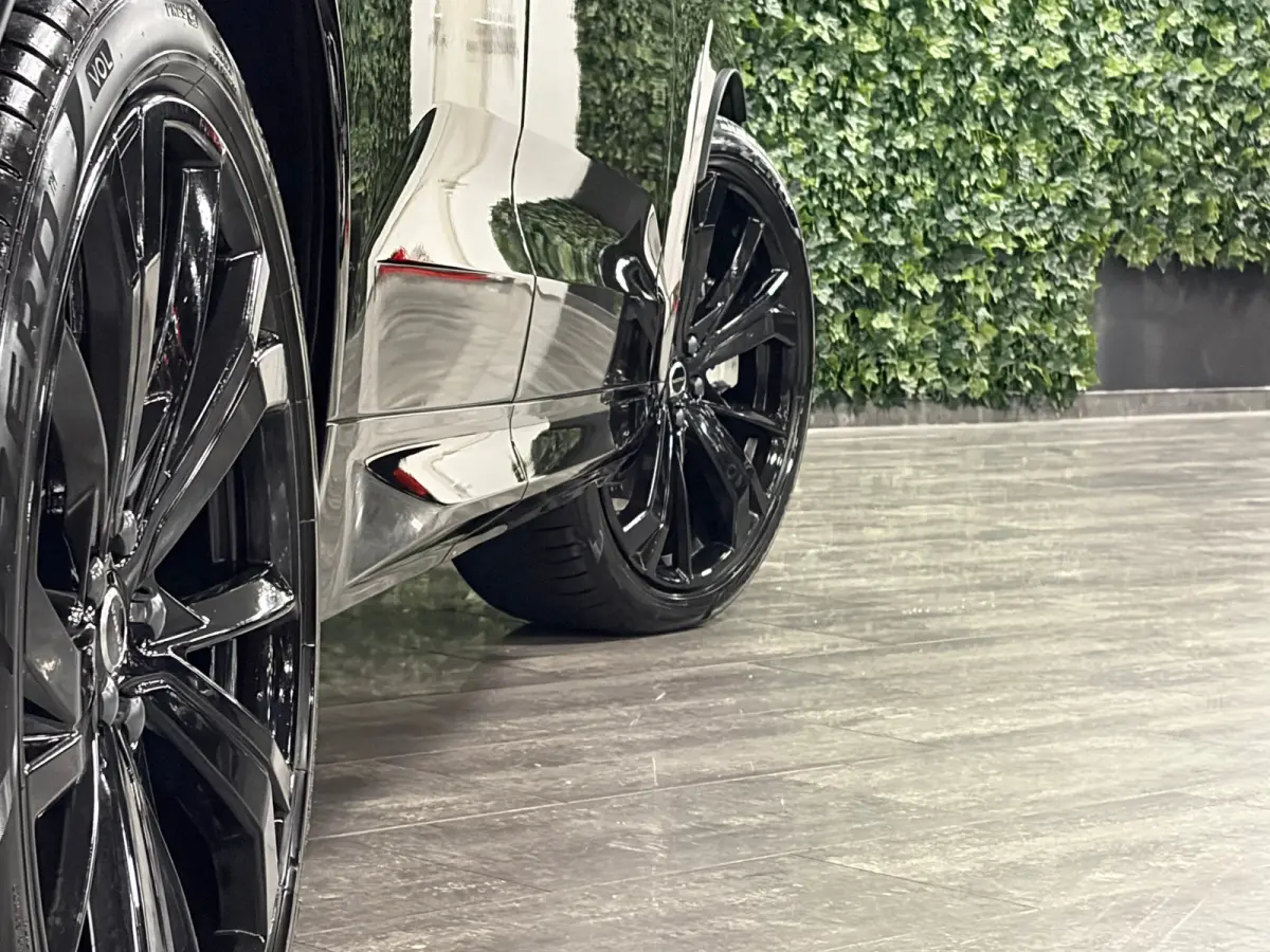 T8 AWD Recharge Plus Black Edition | MY26 Facelift en vol! | Nieuw! | Luchtvering | 360° Camera | Head-Up Display | Harman Kardon | 455pk | Adaptieve Cruise Control | Stoelverwarming voor+a