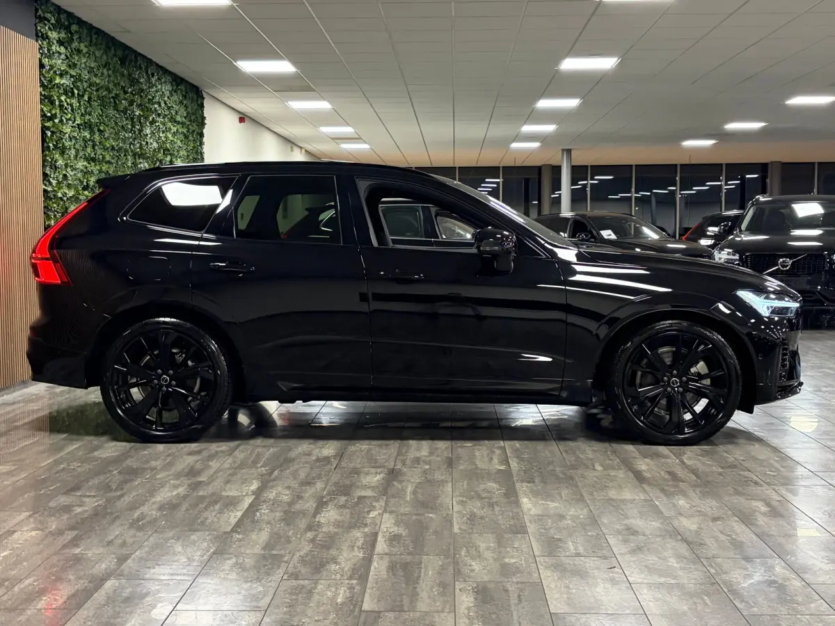 T8 AWD Recharge Plus Black Edition | MY26 Facelift en vol! | Nieuw! | Luchtvering | 360° Camera | Head-Up Display | Harman Kardon | 455pk | Adaptieve Cruise Control | Stoelverwarming voor+a