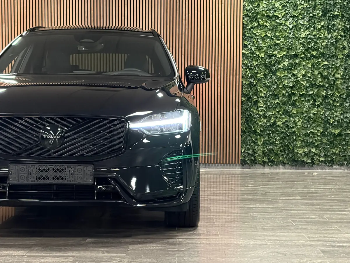 T8 AWD Recharge Plus Black Edition | MY26 Facelift en vol! | Nieuw! | Luchtvering | 360° Camera | Head-Up Display | Harman Kardon | 455pk | Adaptieve Cruise Control | Stoelverwarming voor+a