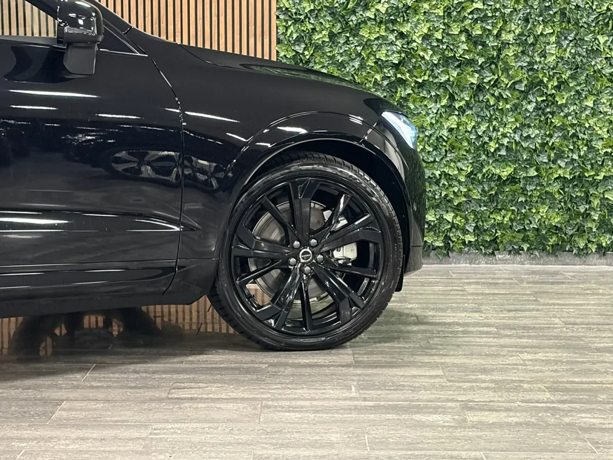 T8 AWD Recharge Plus Black Edition | MY26 Facelift en vol! | Nieuw! | Luchtvering | 360° Camera | Head-Up Display | Harman Kardon | 455pk | Adaptieve Cruise Control | Stoelverwarming voor+a