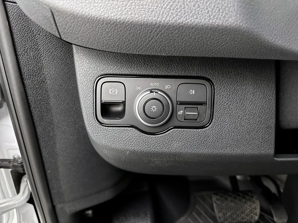 319 CDI L2H1 Pro Stoelverwarming Trekhaak Navigatie BPM-vrij Parkeerpakket