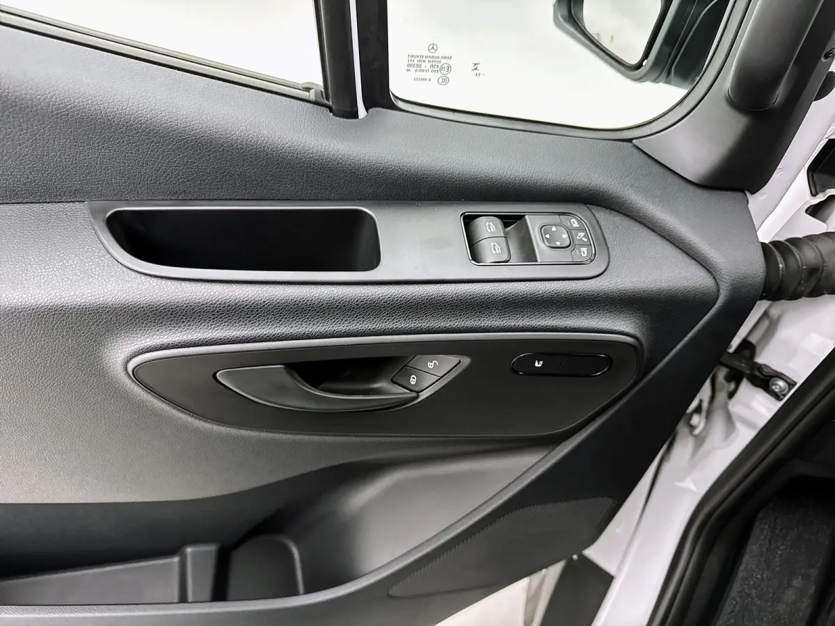 319 CDI L2H1 Pro Stoelverwarming Trekhaak Navigatie BPM-vrij Parkeerpakket