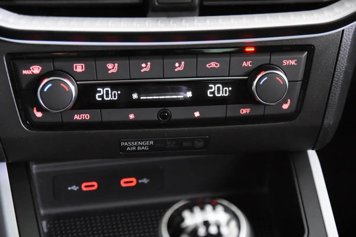 1.0 TSI Urban *1ste Eigenaar*Navigatie*Stoelverwarming*