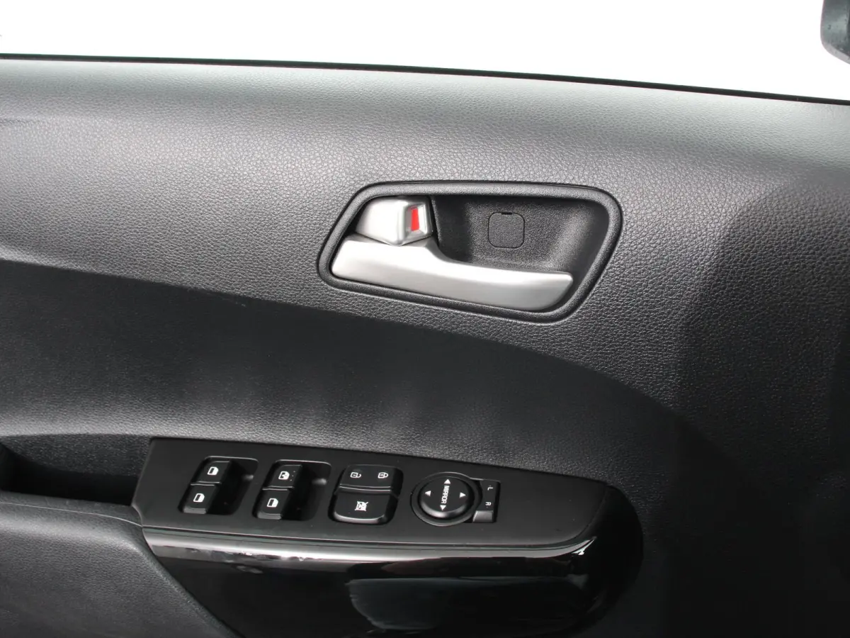 1.0 DPi DynamicLine Automaat DEMO !  Navigatie  Apple Carplay/Android Auto  Airco  Camera  DAB  Lichtmetalen velgen  Bluetooth