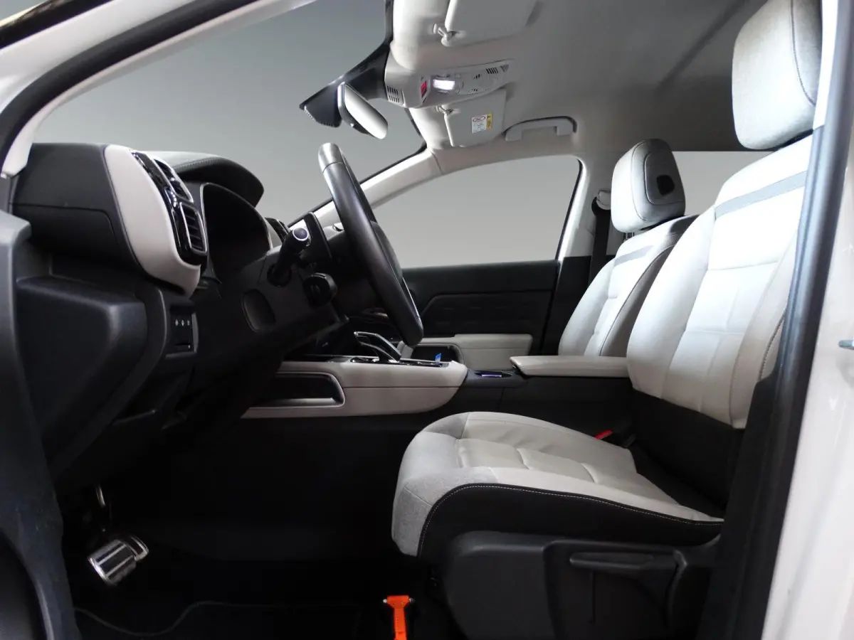 1.6 Plug-in Hybrid 225 pk Business Plus