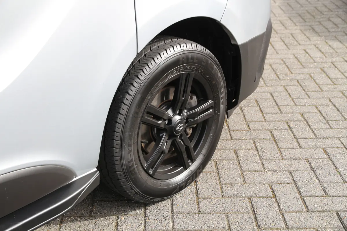 2.0 DCI 110 | L2H1 | Black edition | Cruise | Airco..