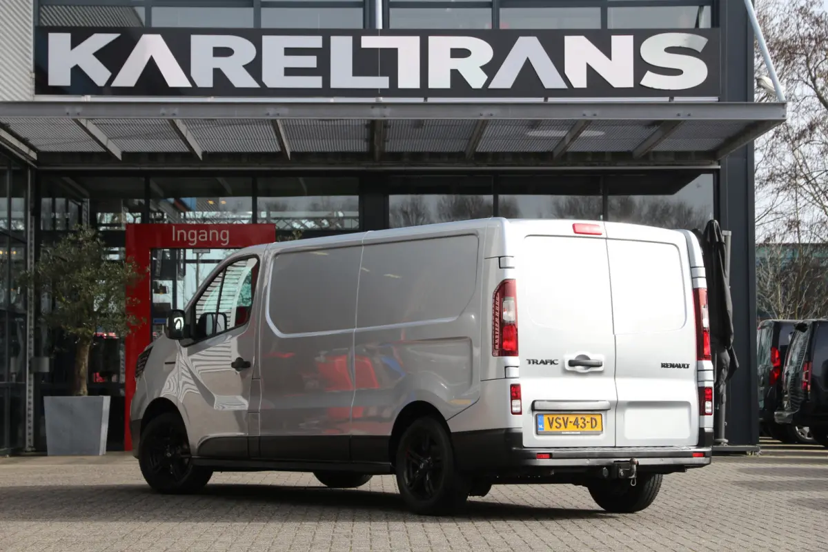 2.0 DCI 110 | L2H1 | Black edition | Cruise | Airco..