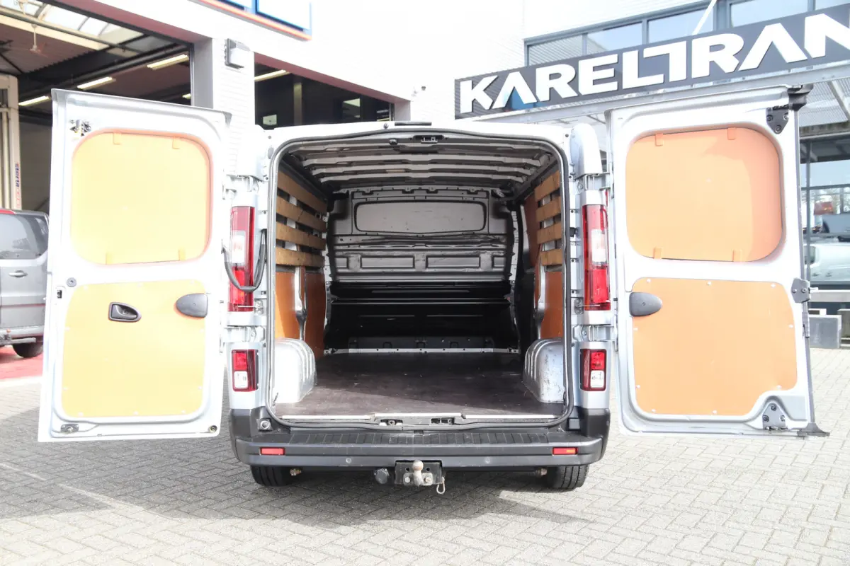 2.0 DCI 110 | L2H1 | Black edition | Cruise | Airco..