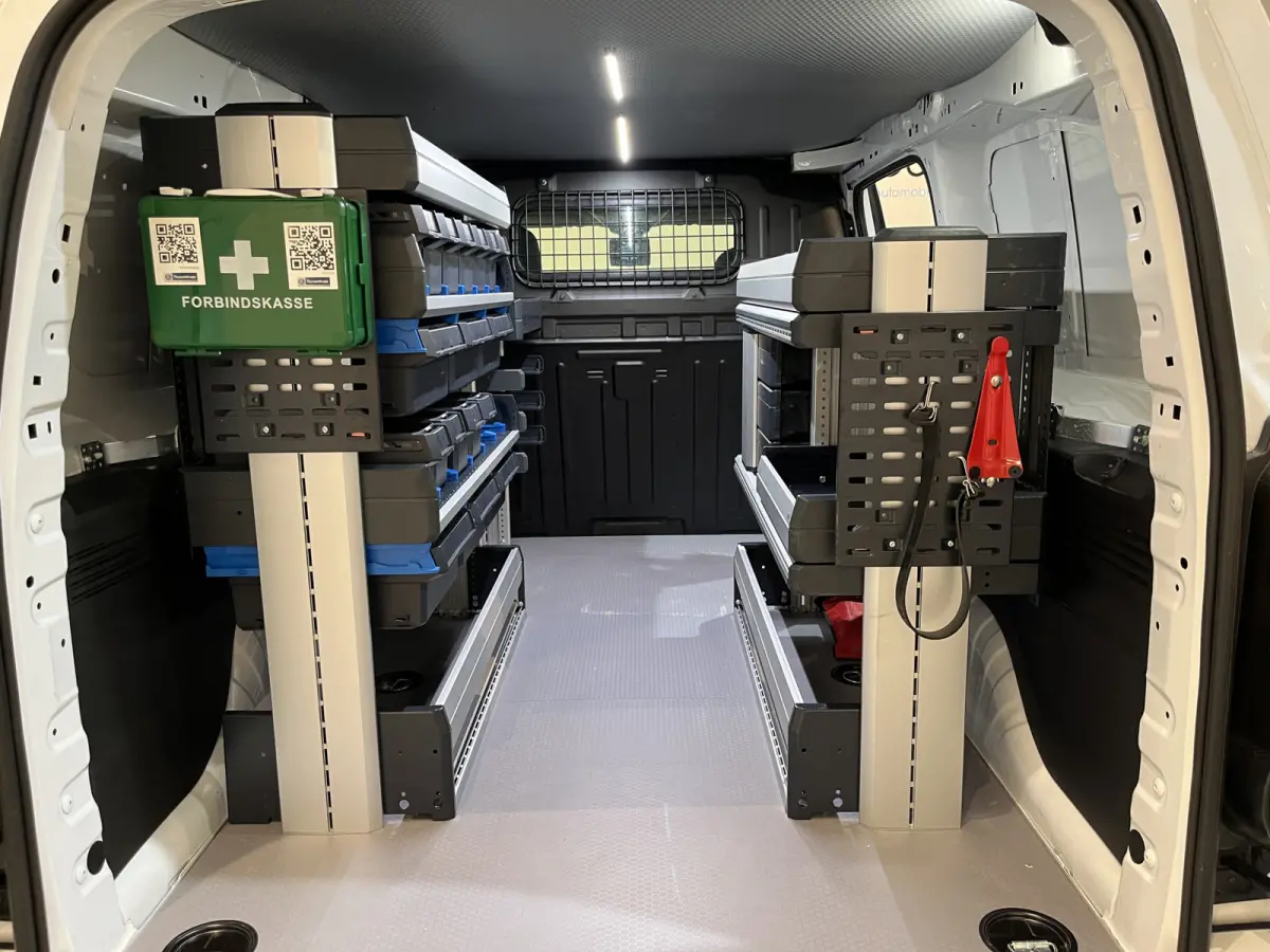 1.5 BlueHDI Long 130 PK Automaat / Servicebus / Sortimo Inrichting / Euro 6 / Schuifdeur L + R / Airco / Camera / CarPlay / Cruise Control / 50.300 KM !!