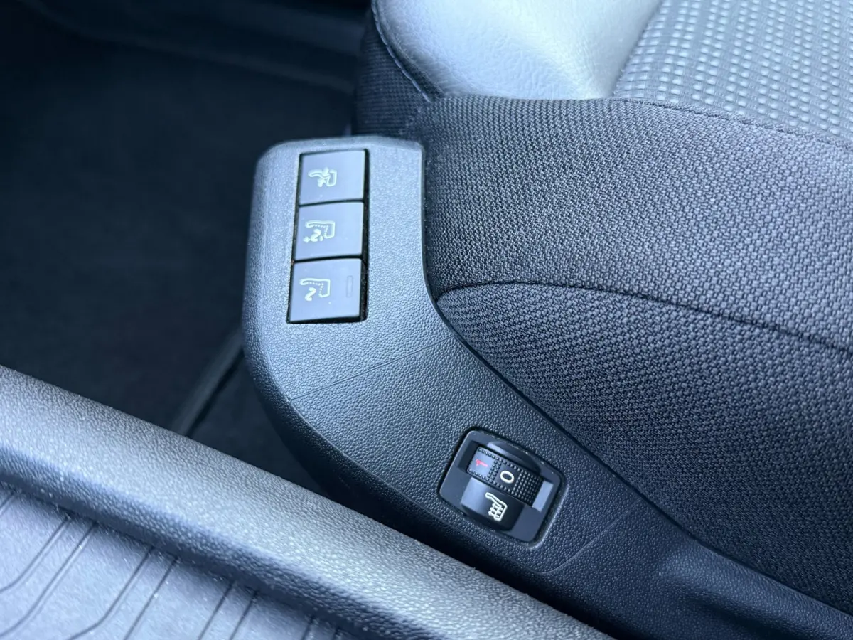 1.2 PureTech Shine 7P | Camera