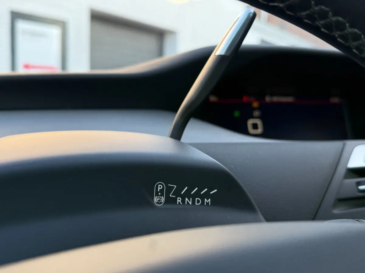 1.2 PureTech Shine 7P | Camera