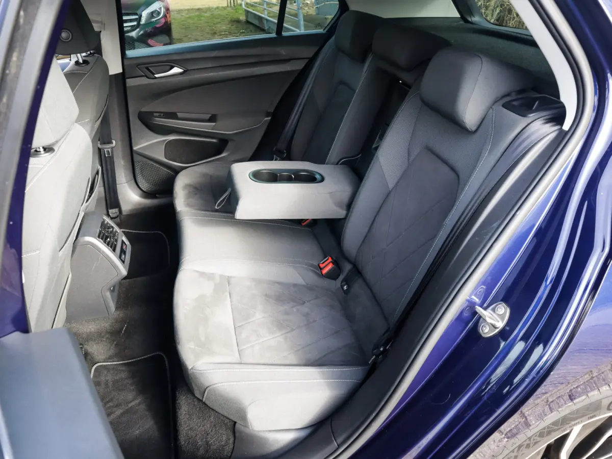 1.4 eHybrid Style 1e-Eig. & Dealer-Onderh. BOVAG-Garantie. NL-Auto